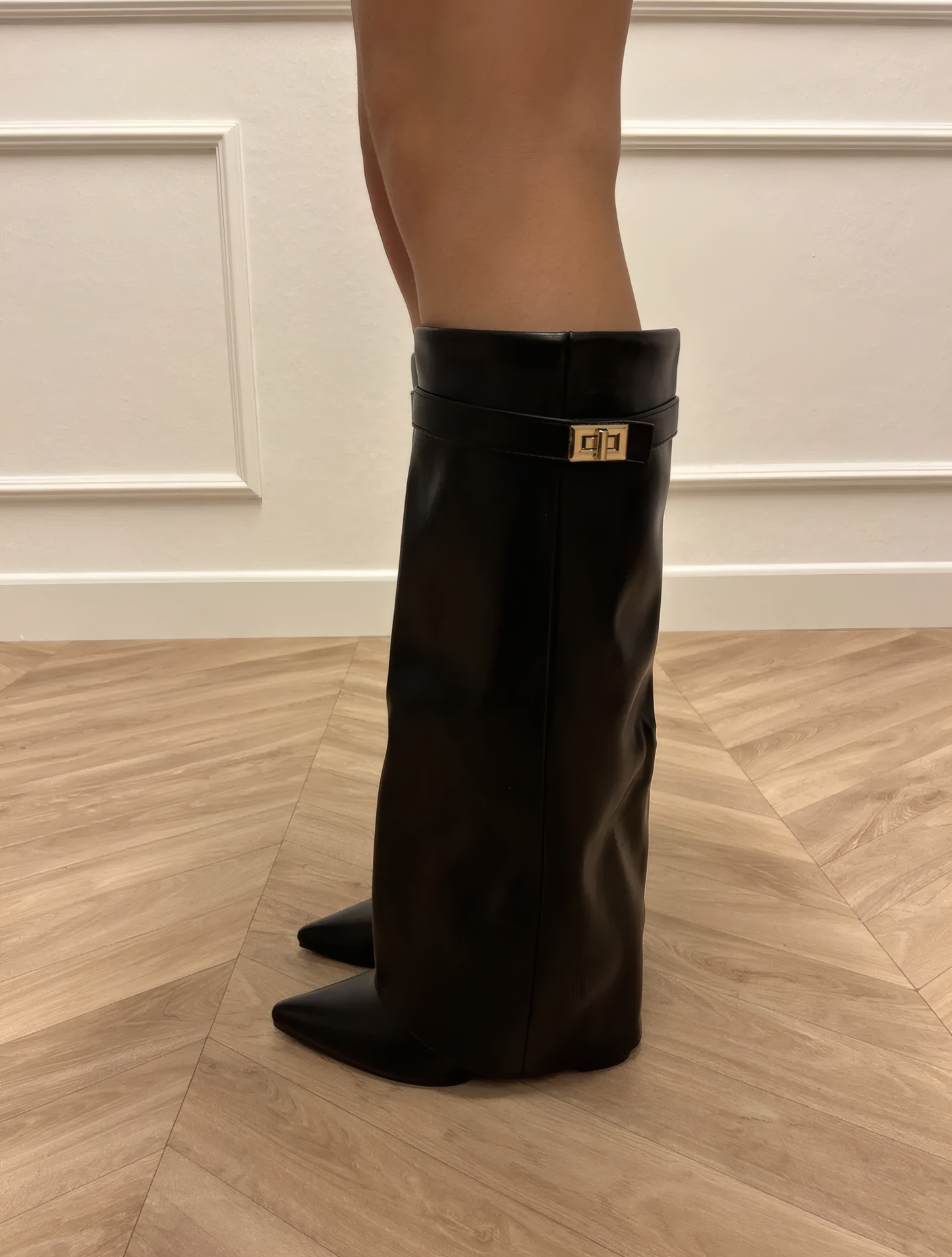 Amant Black Leather Boots